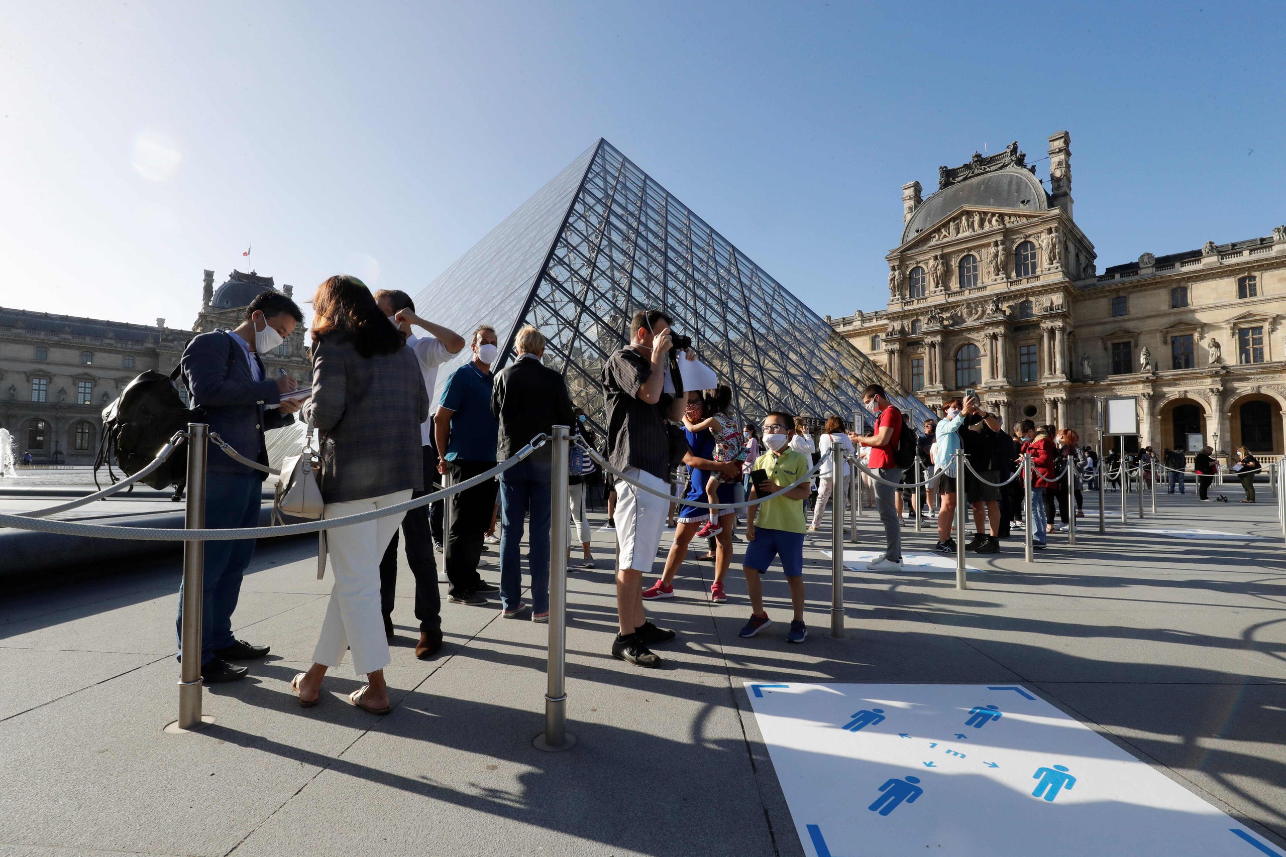 Fila para entrar no Museu do Louvre. Foto: Francois Guillot/AFP Fila para entrar no Museu do Louvre. Foto: Francois Guillot/AFP