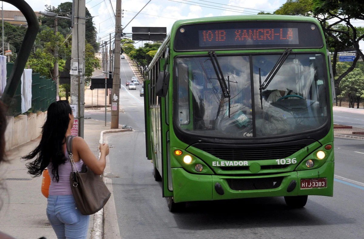 Conselho Municipal de Transporte de Contagem determinou o aumento da tarifa de ônibus de R$ 6 para R$ 6,40
Foto: Divulgação / Prefeitura de Contagem