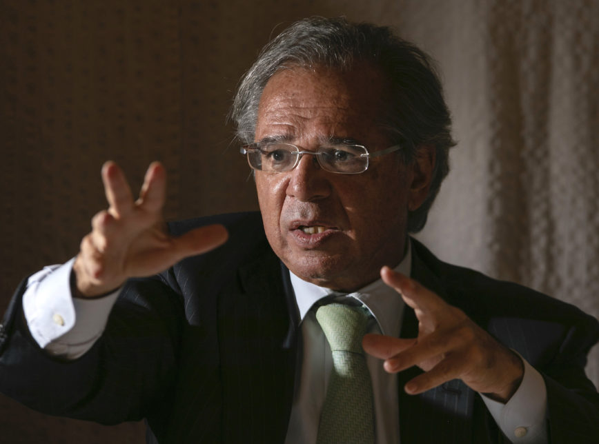O ministro Paulo Guedes (Economia)