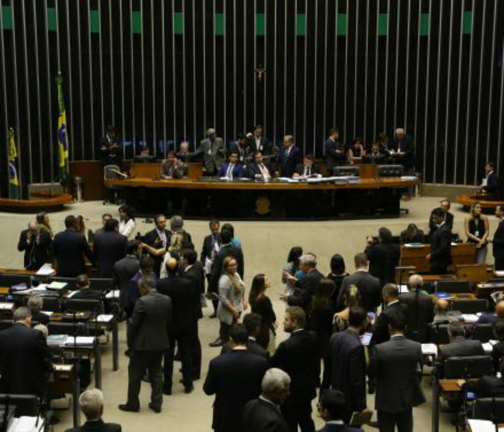Plenário da Câmara rejeito PEC que instuituia distritão nas eleições de 2018 (Valter Campanato/Agência Brasil)