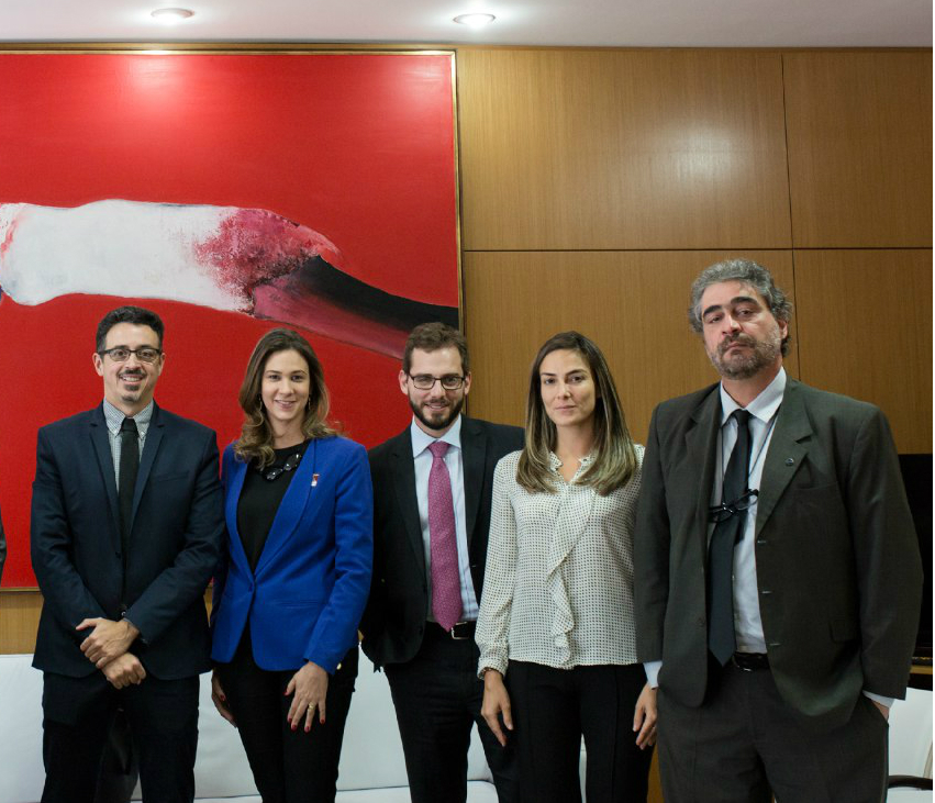 Da esquerda pra direita, Ministro Sérgio Sá Leitão, Fernanda Farah, Alex Braga, Mariana Ribas e Roberto Lima Da esquerda pra direita, Ministro Sérgio Sá Leitão, Fernanda Farah, Alex Braga, Mariana Ribas e Roberto Lima