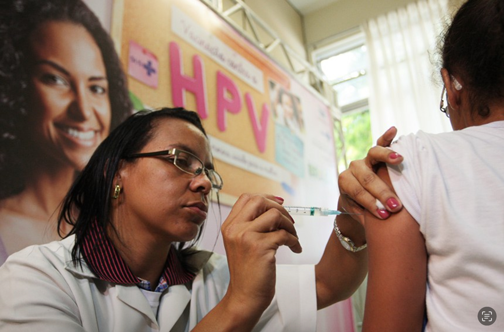Vacinação é a principal medida para conter o HPV, segundo a proposta
Fonte: Agência Senado Vacinação é a principal medida para conter o HPV, segundo a proposta
Fonte: Agência Senado