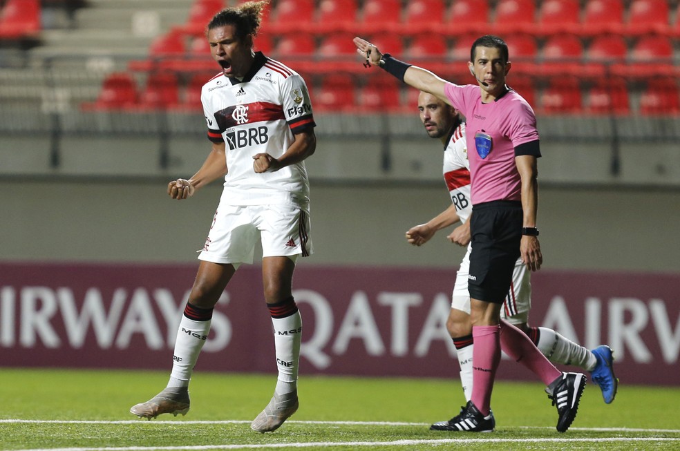 Willian Arão comemora gol de empate do Flamengo — Foto: Staff images / Conmebol