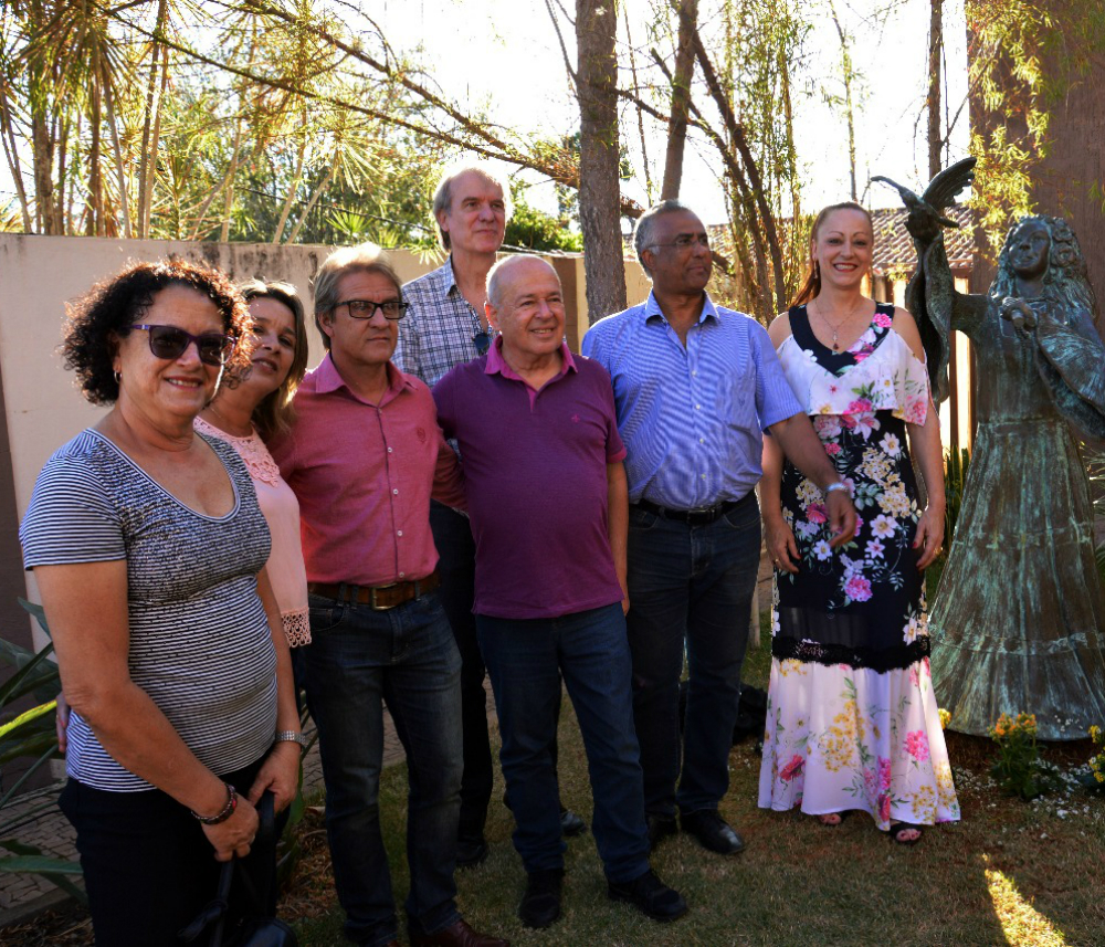 Estátua em tamanho natural da mineira, produzida por artista plástica e fã, será inaugurada hoje em Caetanópolis, terra da cantora, que se estivesse viva completaria 75 anos (Divulgação/Secretaria de Cultura de Minas Gerais) 