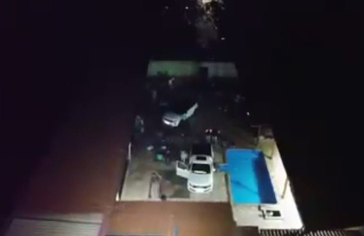 Imagem capturada por drones sobre a festa na região da Represa de Miranda, em Uberlândia