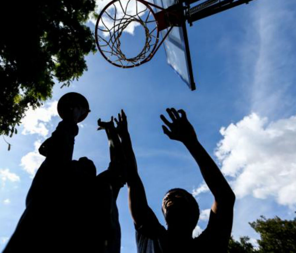 Moradores de Brasília fazem atividade física no Parque da Cidade - (Marcelo Camargo/Arquivo Agência Brasil) Moradores de Brasília fazem atividade física no Parque da Cidade - (Marcelo Camargo/Arquivo Agência Brasil)