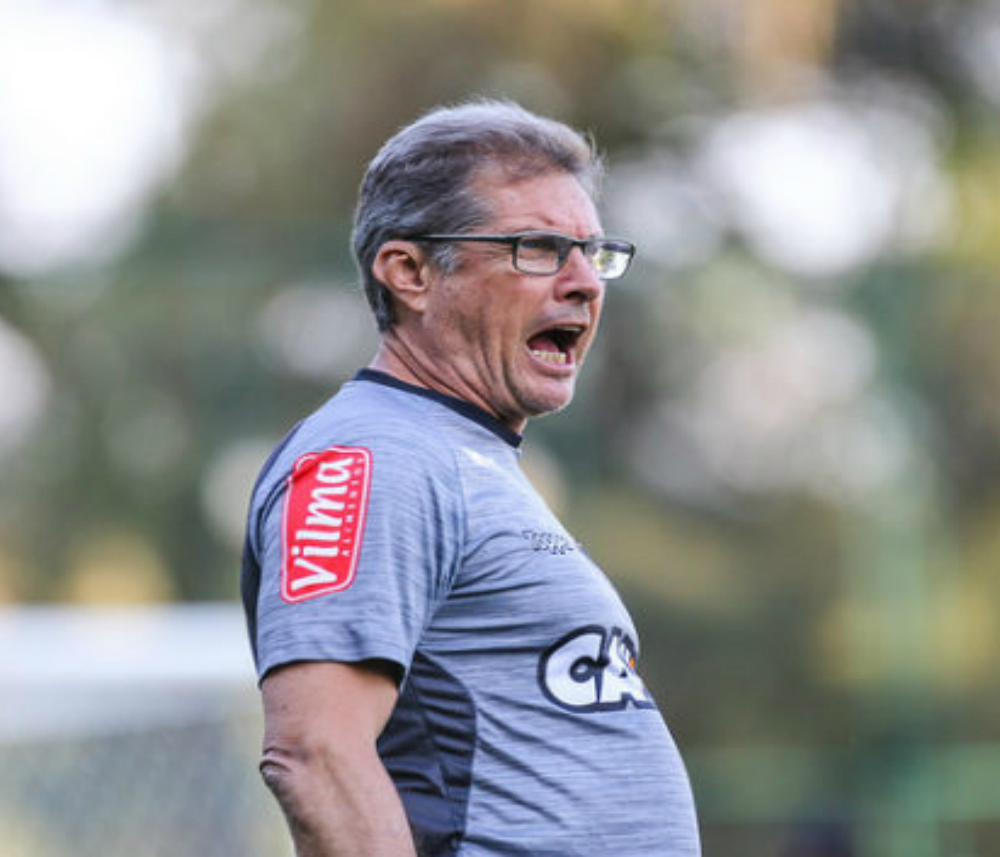 Técnico Oswaldo de Oliveira Técnico Oswaldo de Oliveira